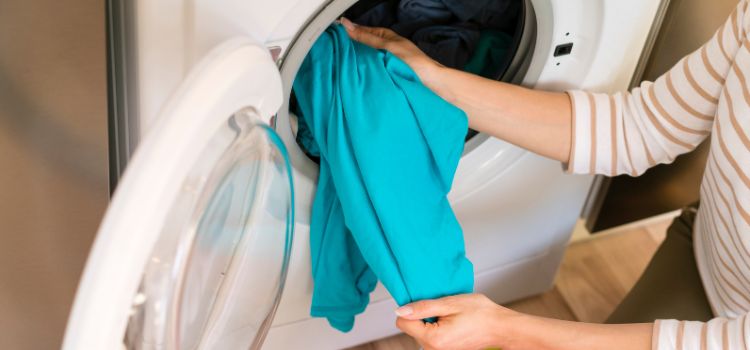 How to Wash Hoodies in a Washing Machine